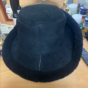 Black Shearling Bucket Hat suit for women and men brand new